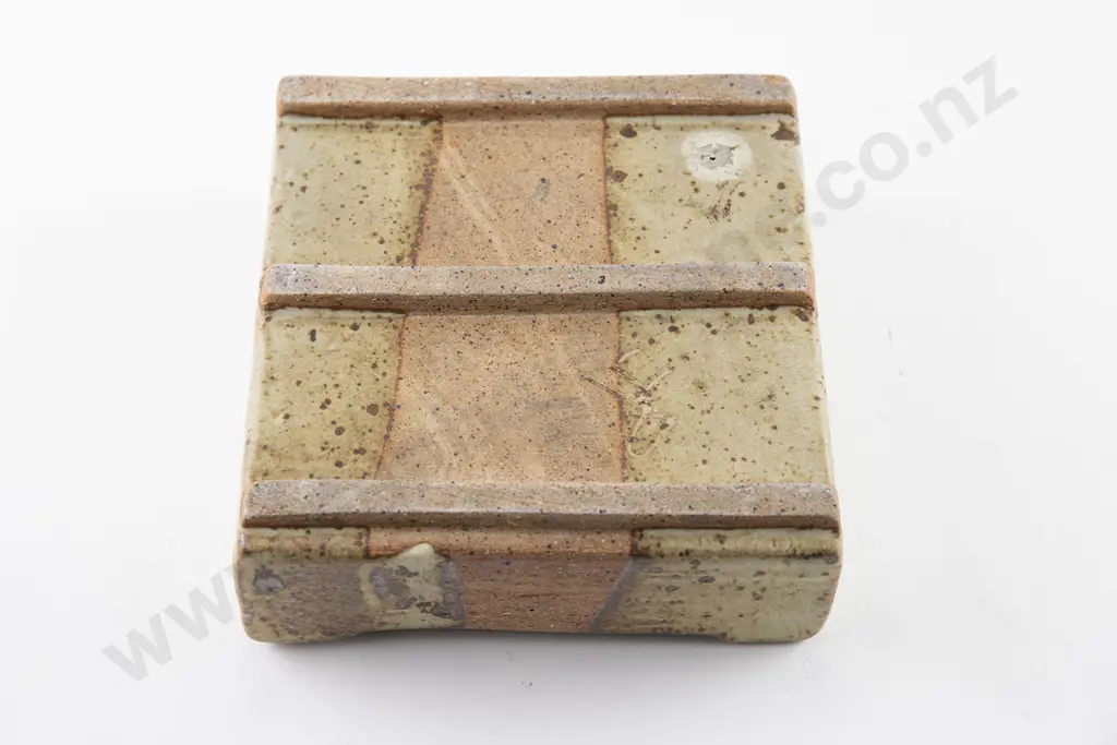 Juliet Peter Ashtray Image 1++