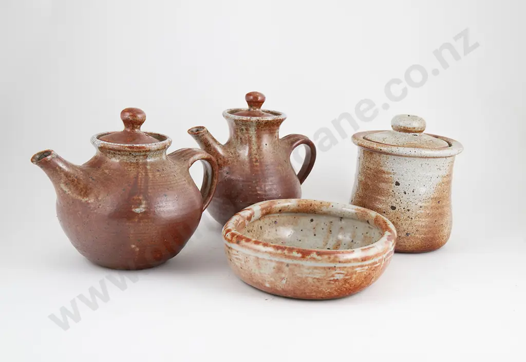 Lawrence Ewing lidded storage jar Image 1++