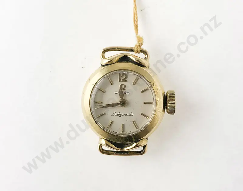 Mid C20th 18ct Omega Ladies Wristwatch Image 1++