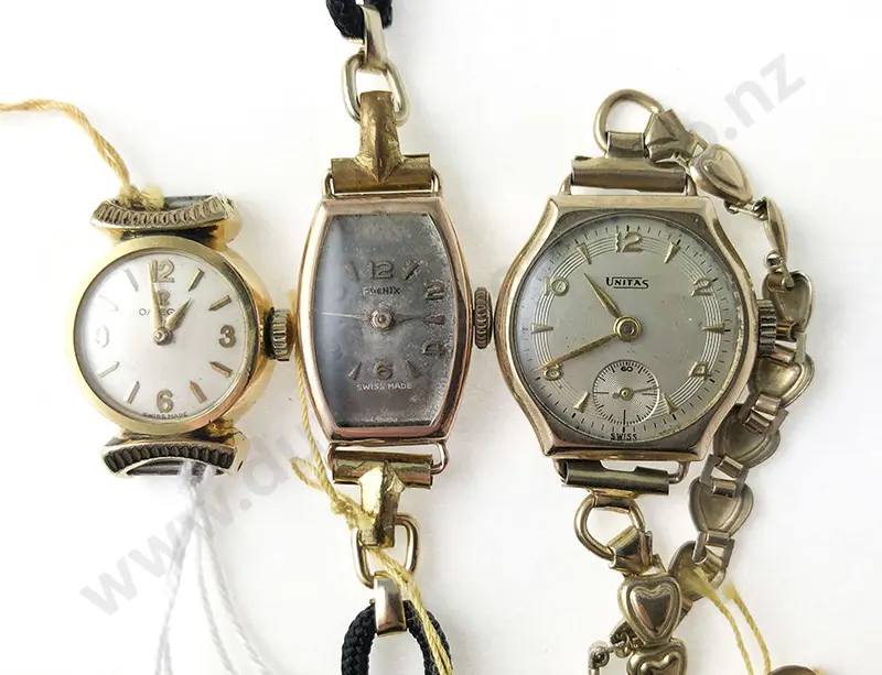 Two 9ct Cased Ladies Wristwatches Image 1++