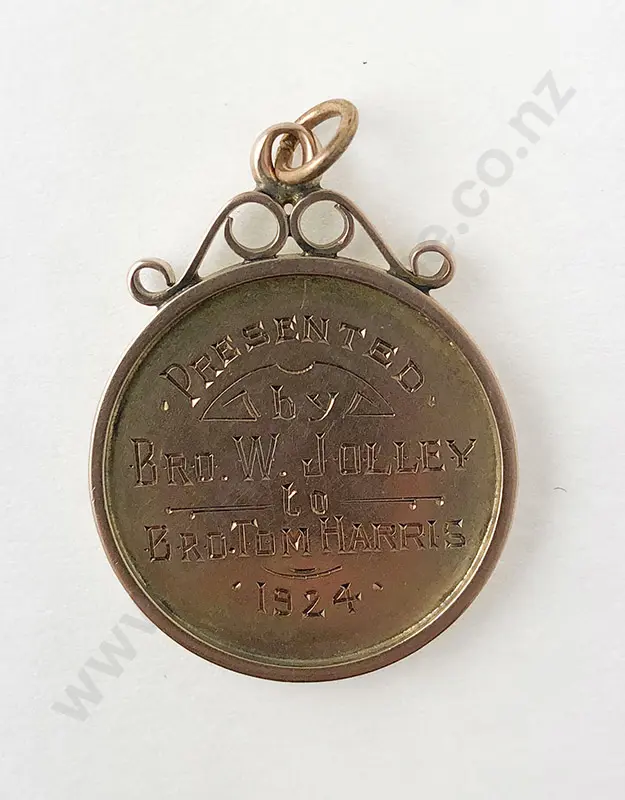 9ct Circular Fob Image 1++