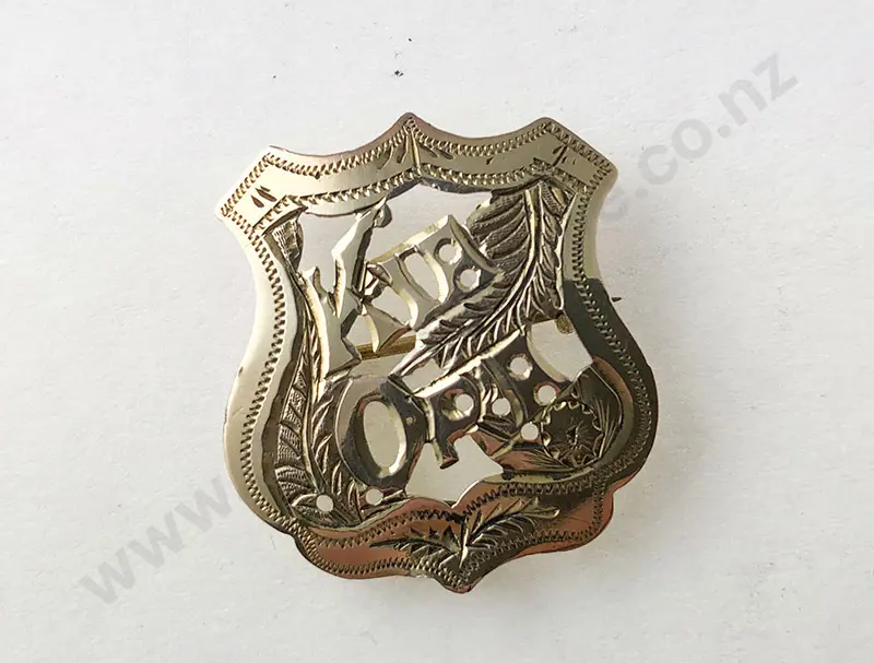 NZ Shield Brooch 'Kia Ora' Image 1++