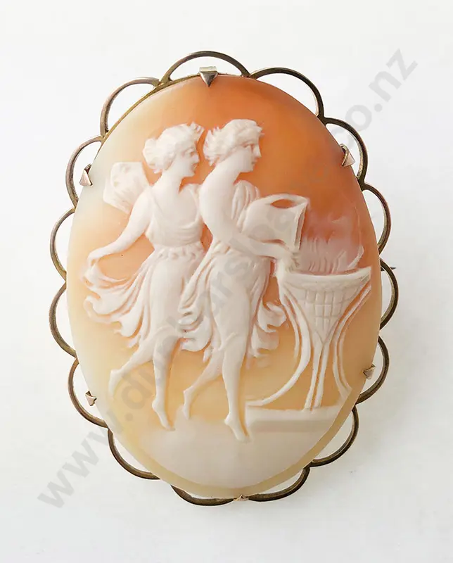 9ct Framed Cameo Brooch Image 1++