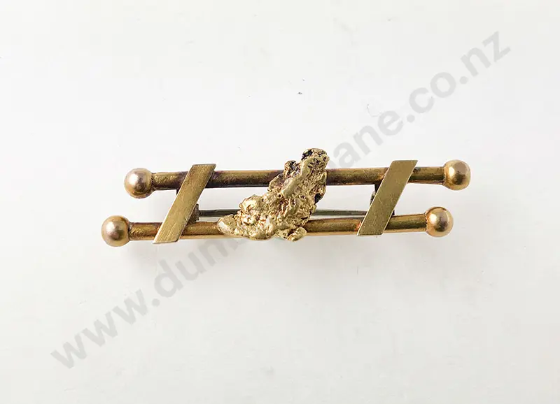 Colonial 15ct and Gold Nugget Double Bar Brooch Image 1++