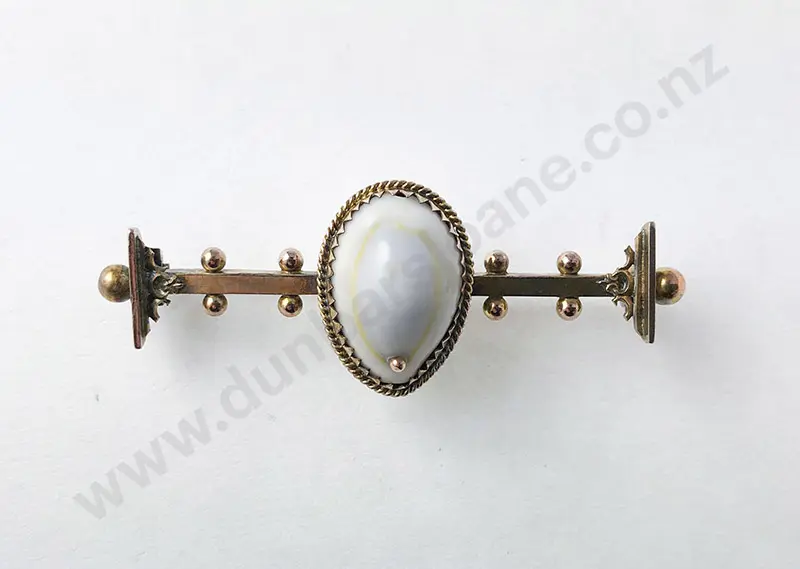 Colonial 9ct Fancy Bar Brooch Image 1++