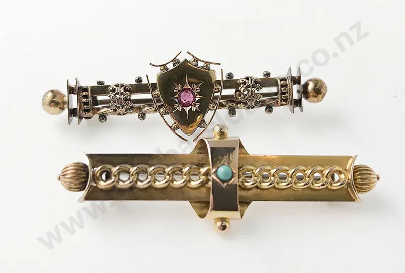 Two 15ct Gem Set Bar Brooches Image 1++