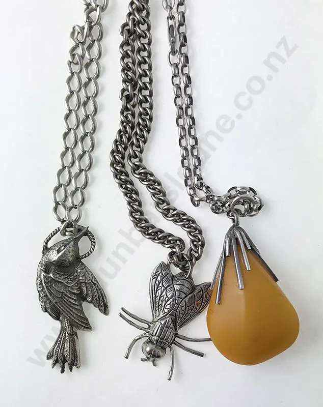 Three S/S Curb Link Chains with Pendants of s/s bird Image 1++