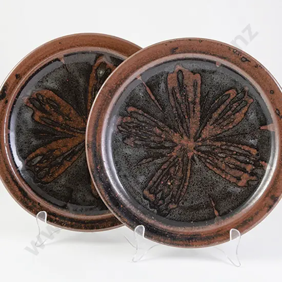Mirek Smisek Pair Plates