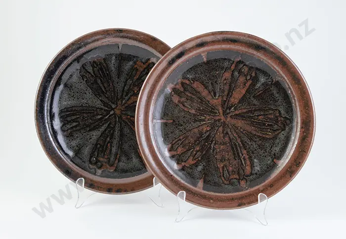 Mirek Smisek Pair Plates Image 1++