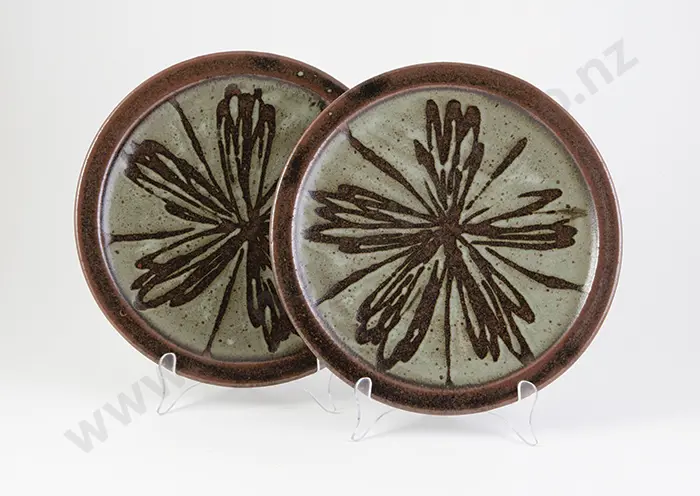 Mirek Smisek Pair Plates Image 1++
