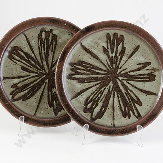 Mirek Smisek Pair Plates