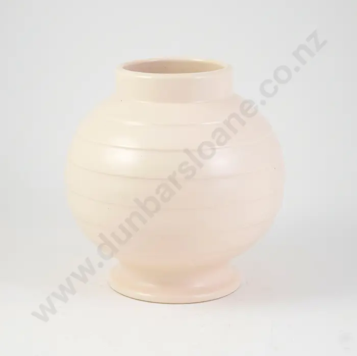 Crown Lynn Hand Potted Ribbed Vase Image 1++