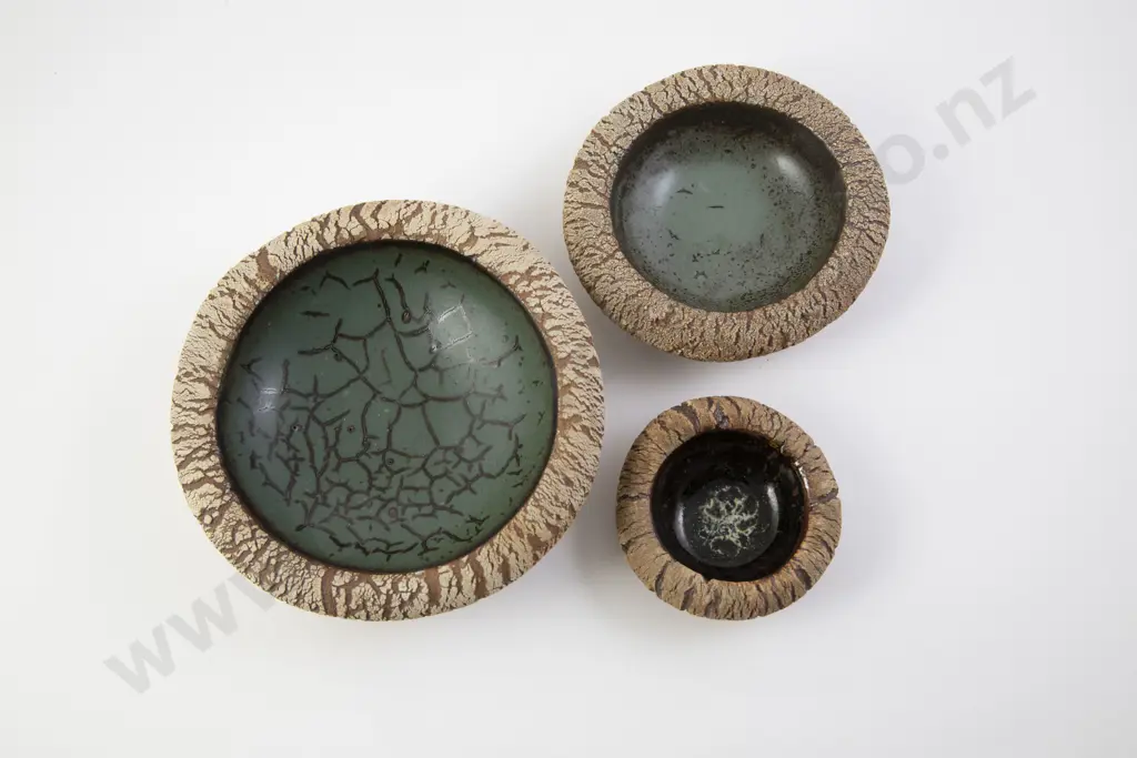 Len Castle - Three Graduated Dishes Image 1++