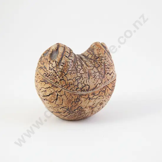 Len Castle Bird Form Lidded Container