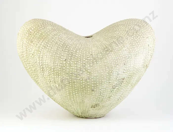 Raewyn Atkinson Heart Kina Vessel Image 1++