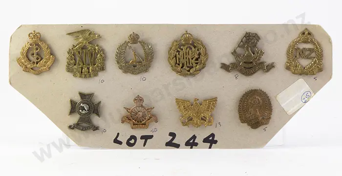 Collection NZ Regimental Cap Badges Image 1++