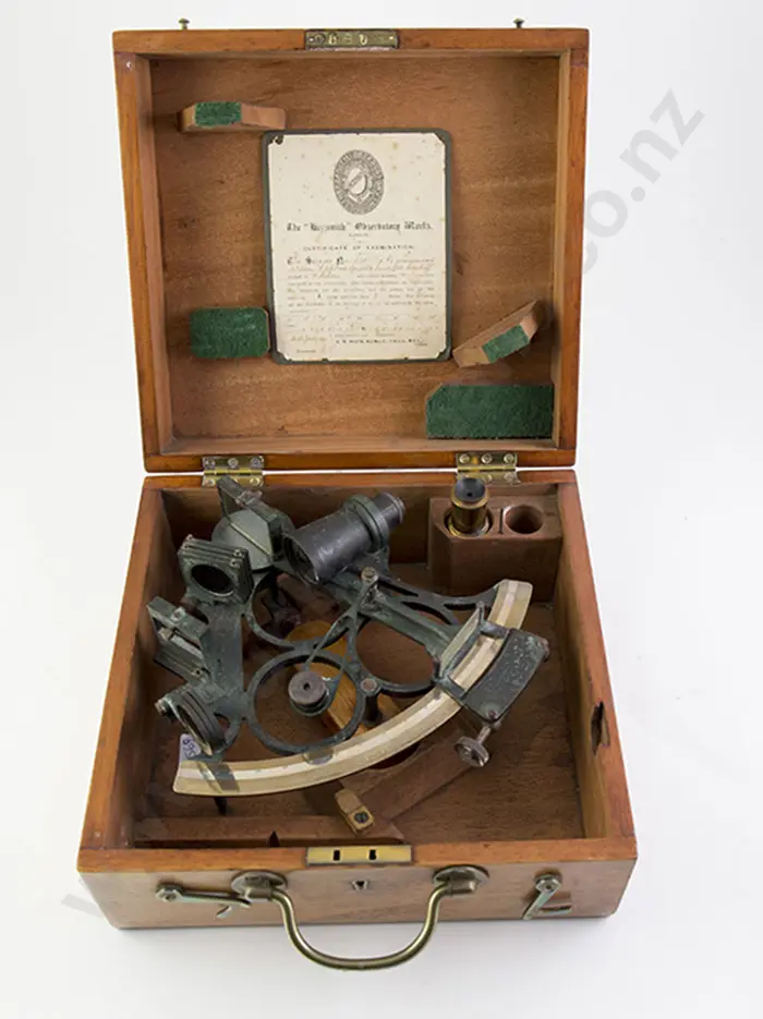C20th Mahogany Cased Sextant Image 1++