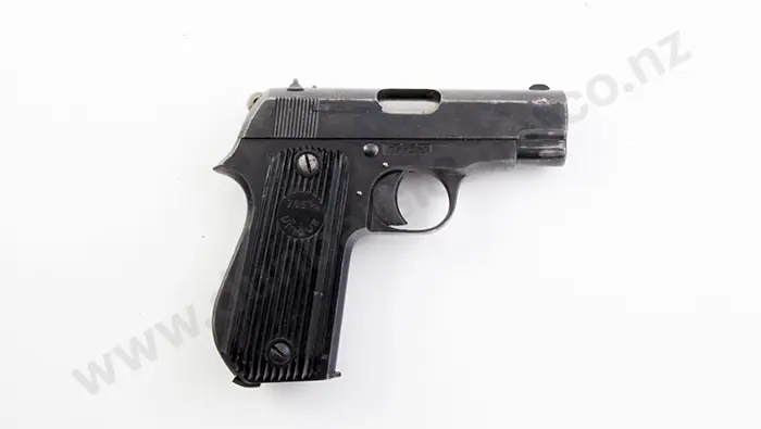 7.65 Court 9 Coups "Unique" Semi Auto Pistol Image 1++