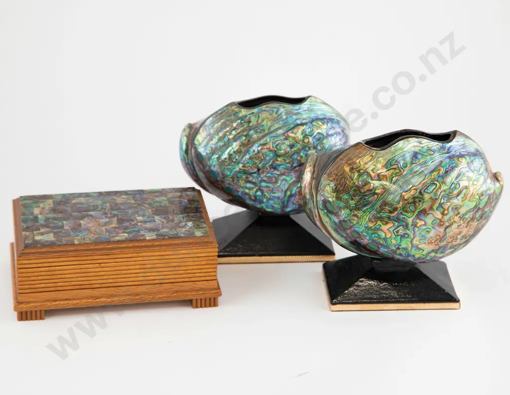NZ Ataahua Ware Cigarette Box and Pair Paua Shell Vase/Ornments Image 1++