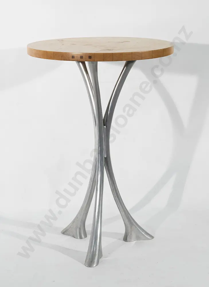 Pine Circular Top Occasional Table Image 1++