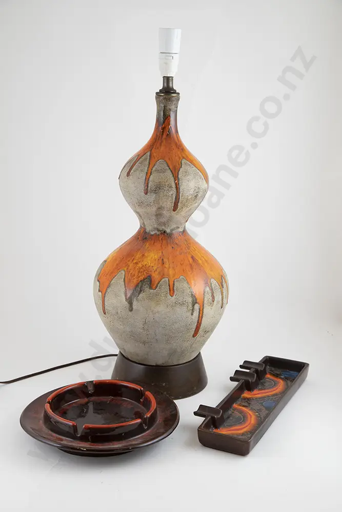 Mid C20th German Table Lamp and two ashtrays Image 1++