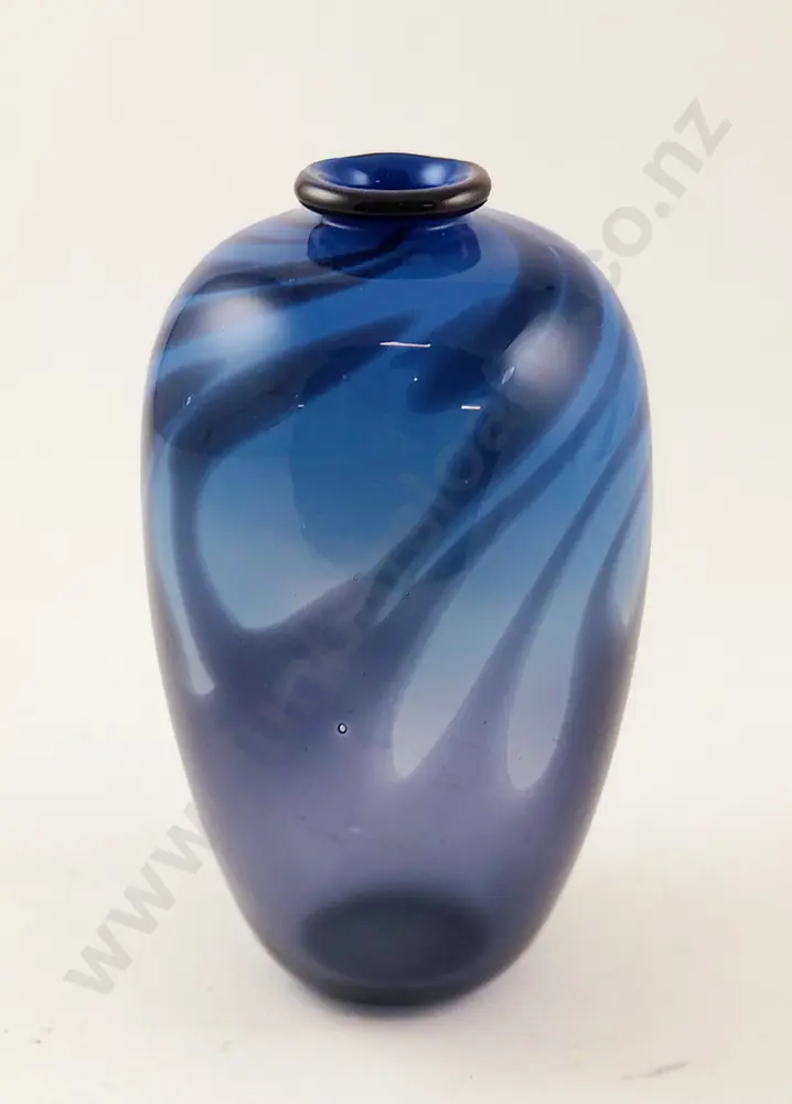 Hoglund Glass Vase Image 1++