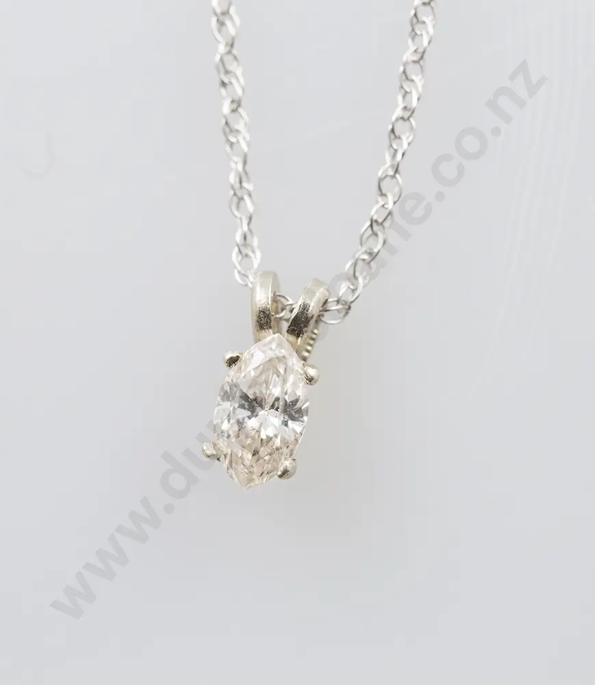 14ct White Gold Diamond Pendant & Chain Image 1++