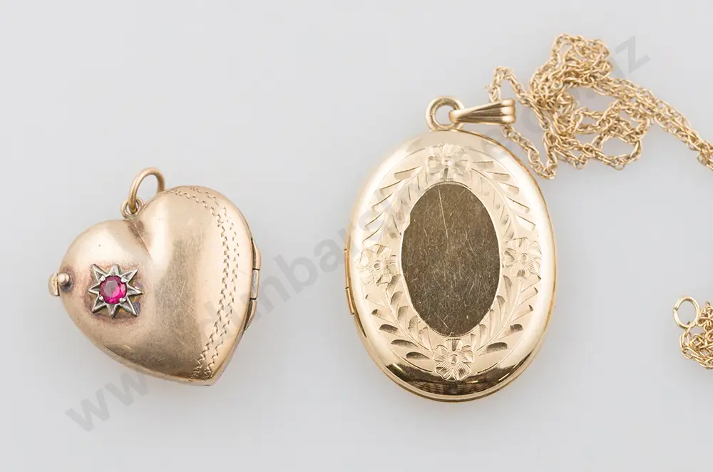 9ct Heart Photo Locket & Plated Locket Image 1++