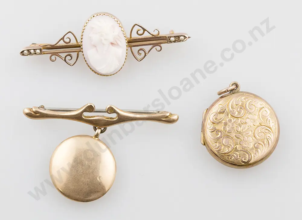 Two 9ct Lockets & Bar Brooch Image 1++