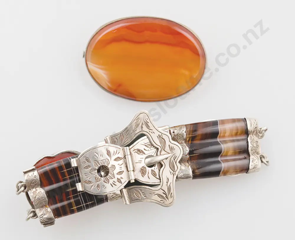 Vict S/S Agate Bracelet & Cornelian Brooch Image 1++