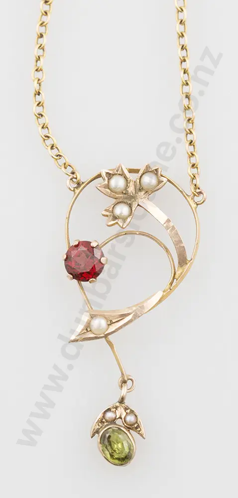 Edwardian 9ct Scroll Pendant Image 1++