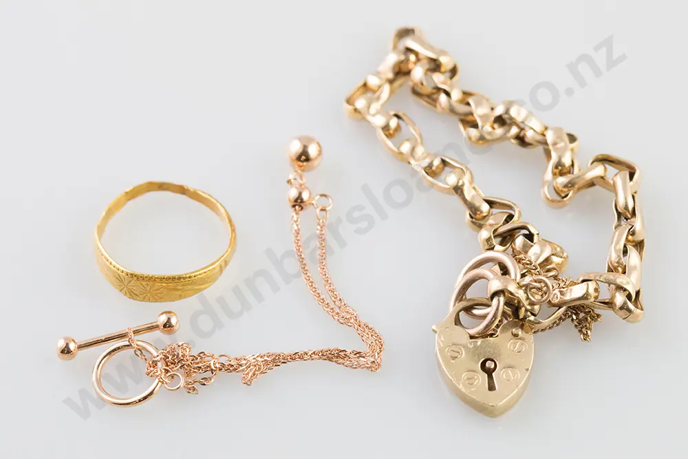 9ct Trace Link Bracelet, Ring & Bracelet Image 1++