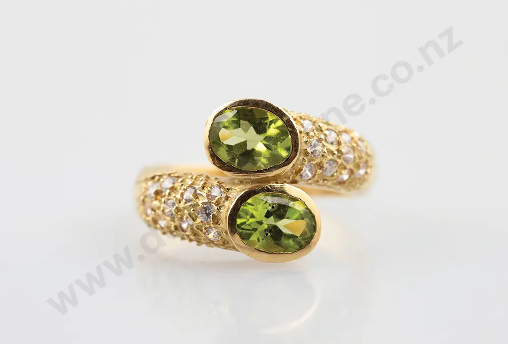 18ct Peridot & Multi Diamond Crossover Ring Image 1++