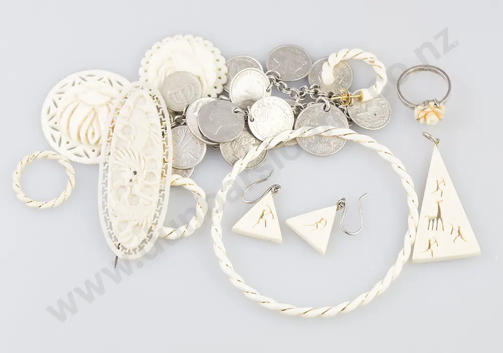 Various Ivory Jewellery Image 1++