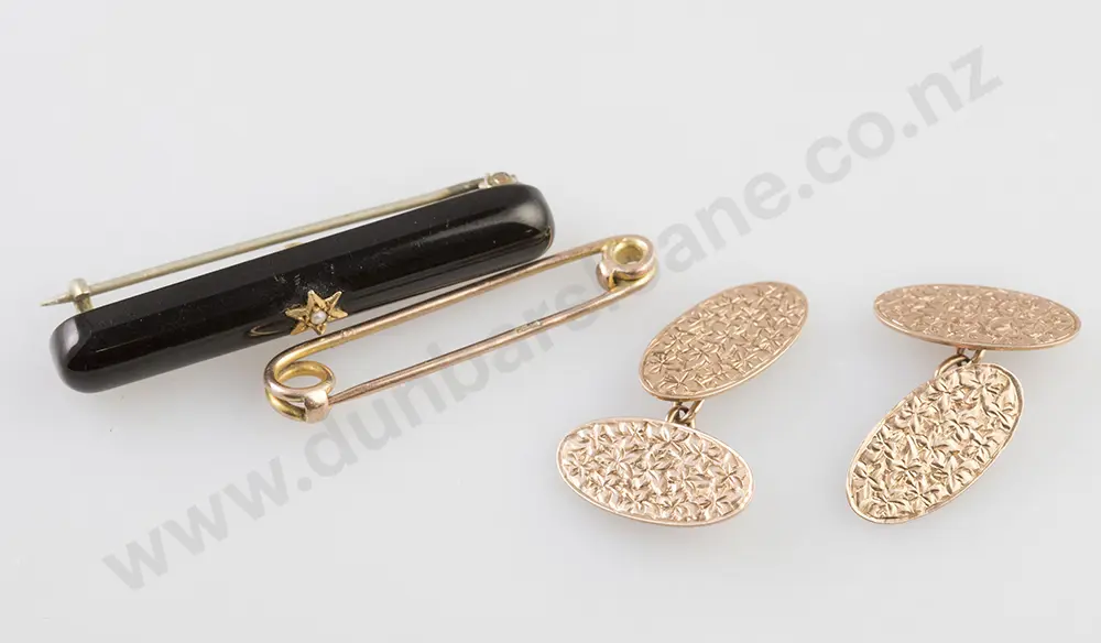Pair 9ct Cuff Links Image 1++