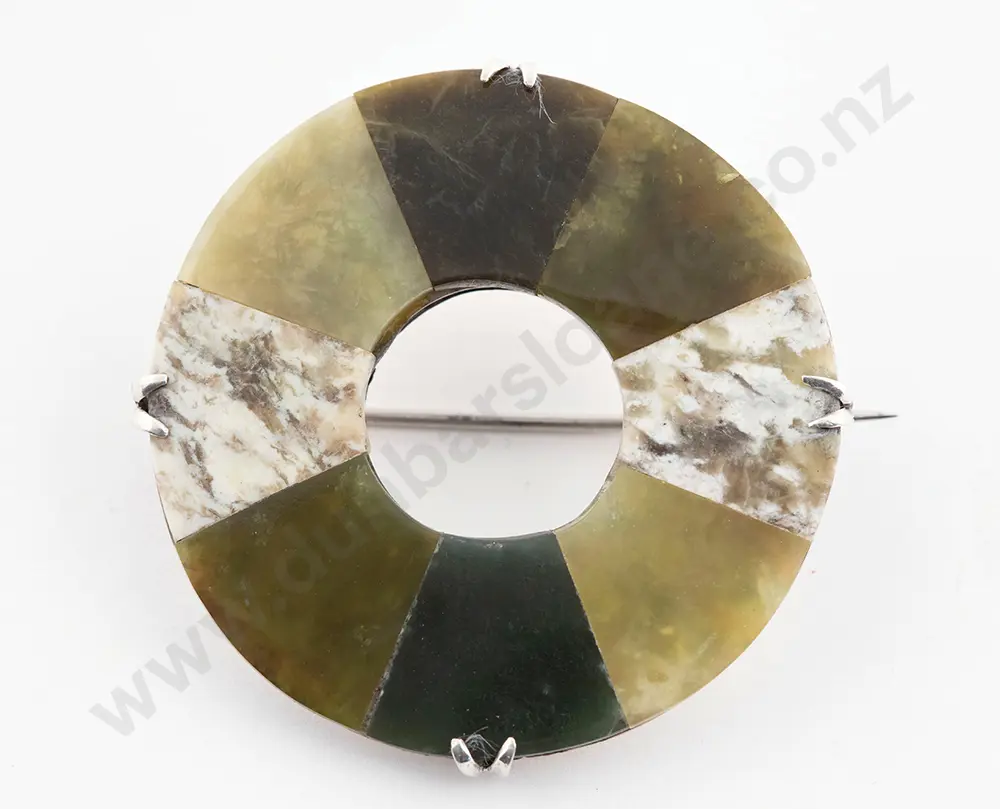 Silver Scottish Agate Brooch and enamel leaf brooch Image 1++