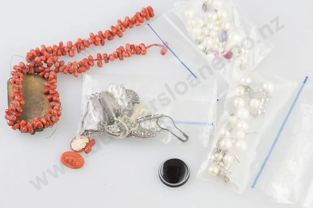 Assorted Pearl Earrings Image 1++