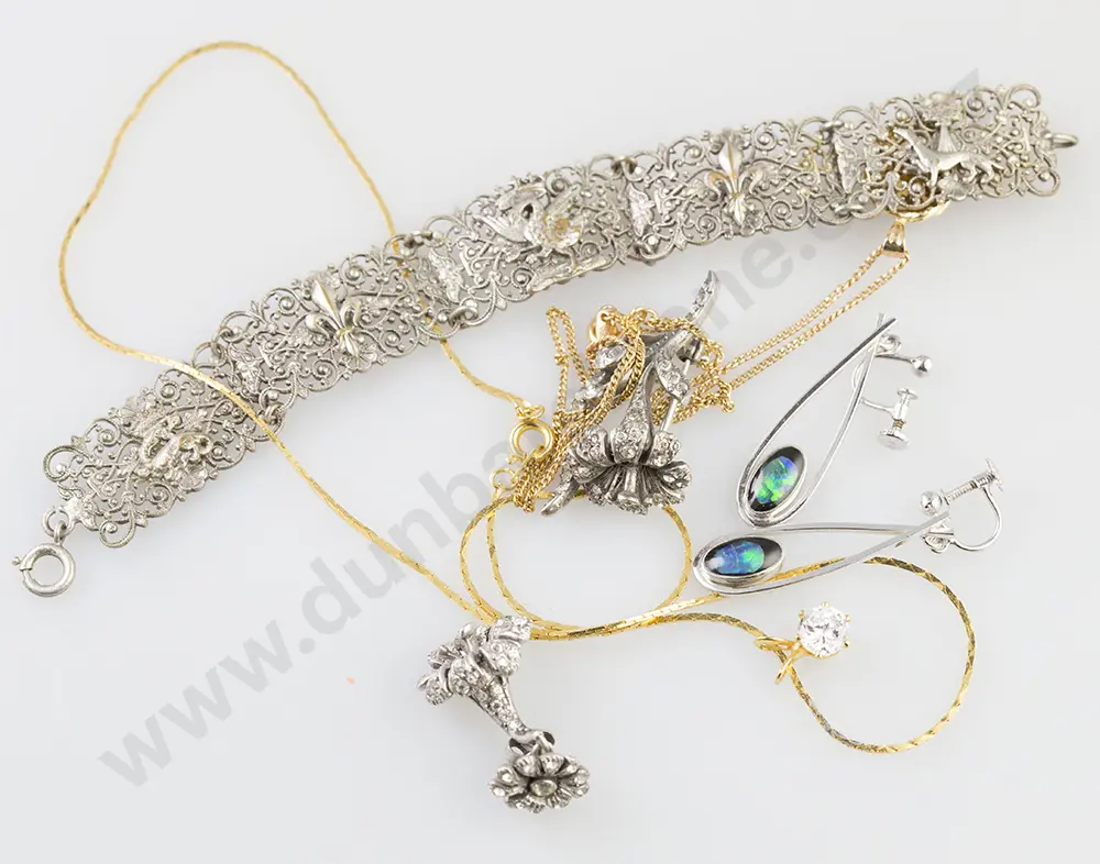 Selection Assorted Jewellery Image 1++