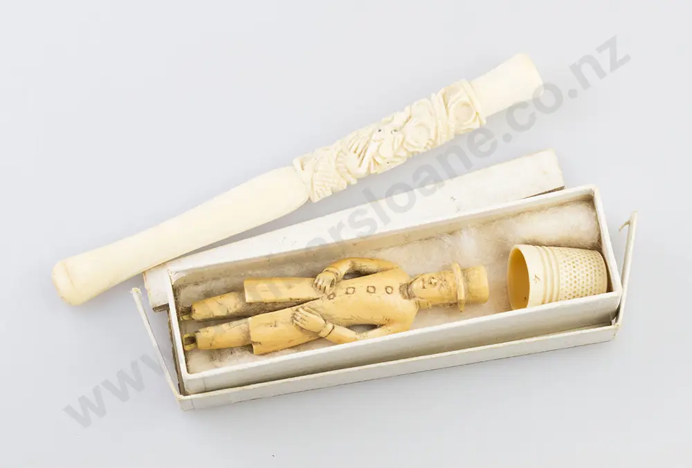 Marine Ivory Figure, cig holder and thimble Image 1++