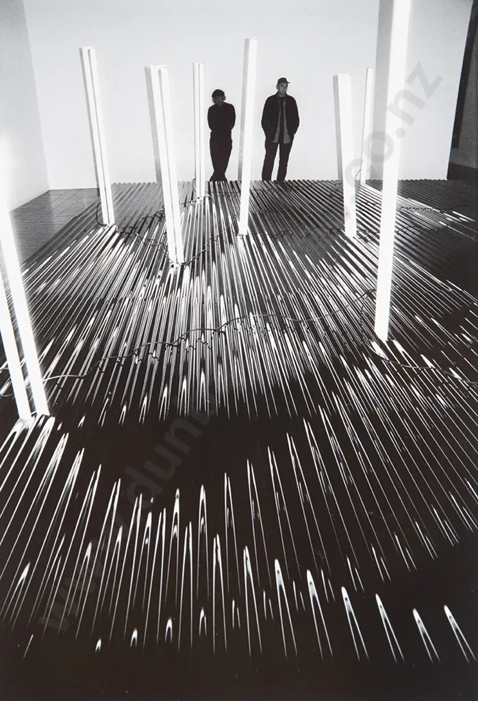 Marti Friedlander - Ralph Hotere & Bill Culbert with Blackwater Image 1++