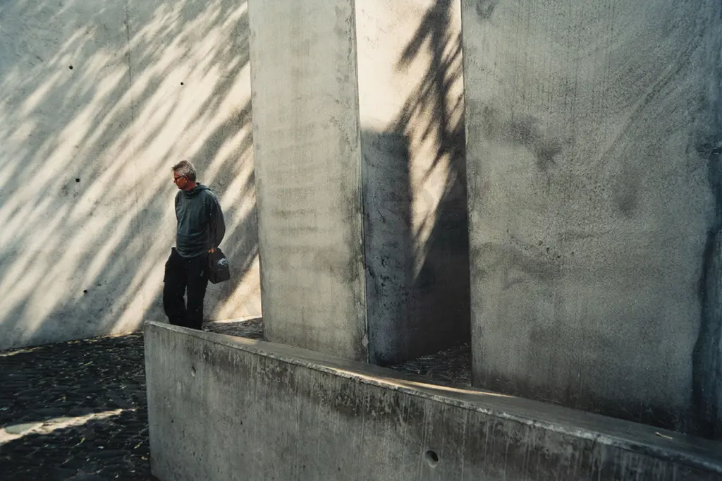 Marti Friedlander - Garden of Remembrance Image 1++