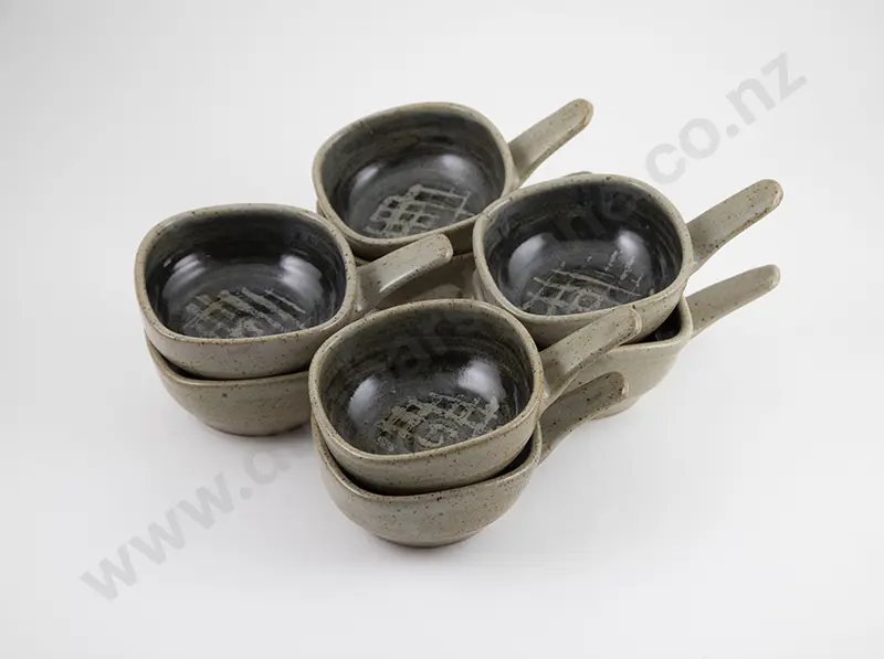 Mirek Smisek soup bowls with handles (8) Image 1++