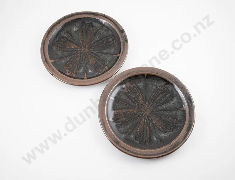 Mirek Smisek pair plates Image 1++