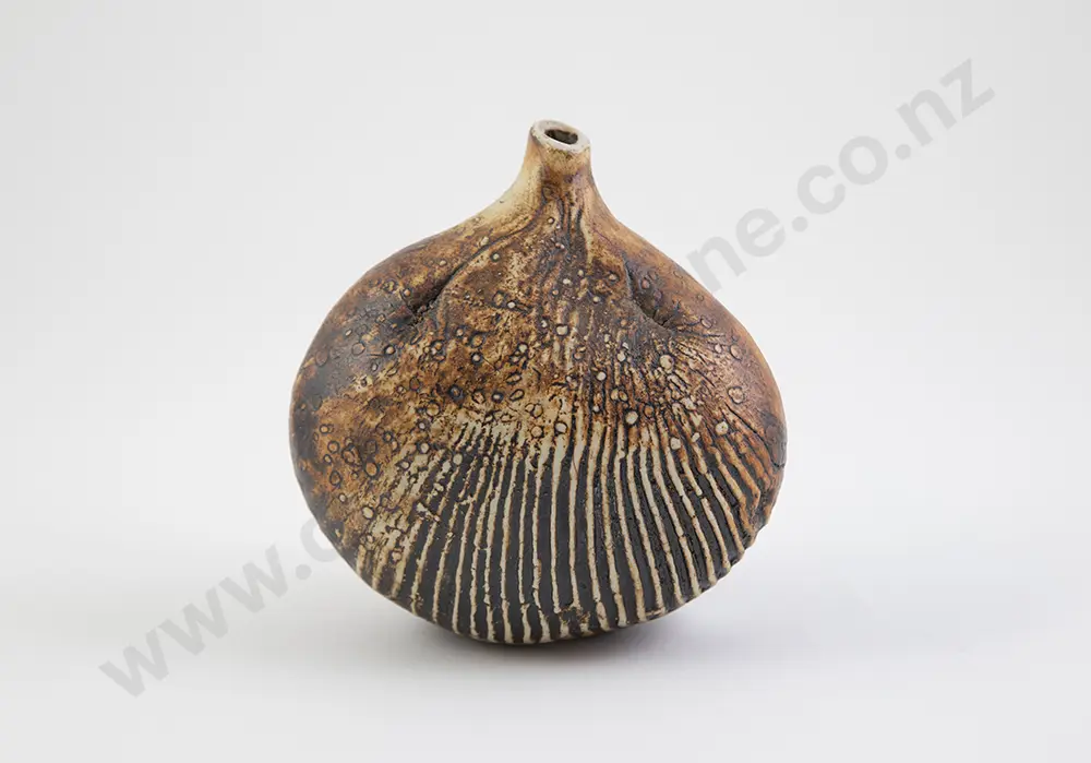 Len Castle Specimen Vase Image 1++