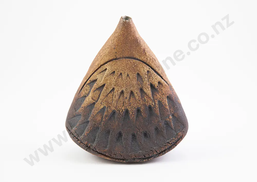 Len Castle Sedge Grass Vase Image 1++