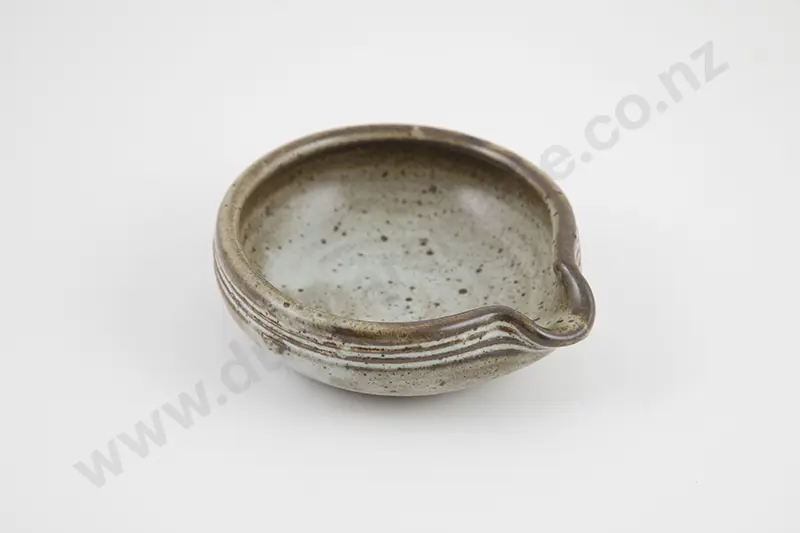 Len Castle Small Pouring Bowl Image 1++