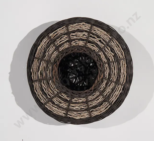 Ruth Castle Dish/Basket Image 1++