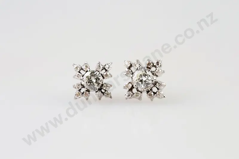 Pair 14ct White Gold Diamond Cluster Stud Earrings Image 1++