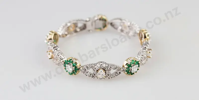 14ct 140stone Emerald and Diamond Fancy Bracelet Image 1++