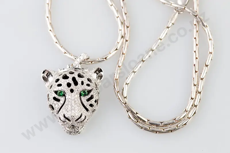 18ct White Gold Diamond Cartier Style Leopard Mask Pendant Image 1++